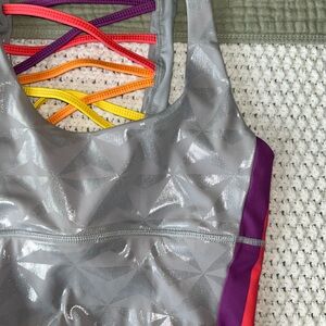 CROWNED GEODESIC DAY Long Sports Bra